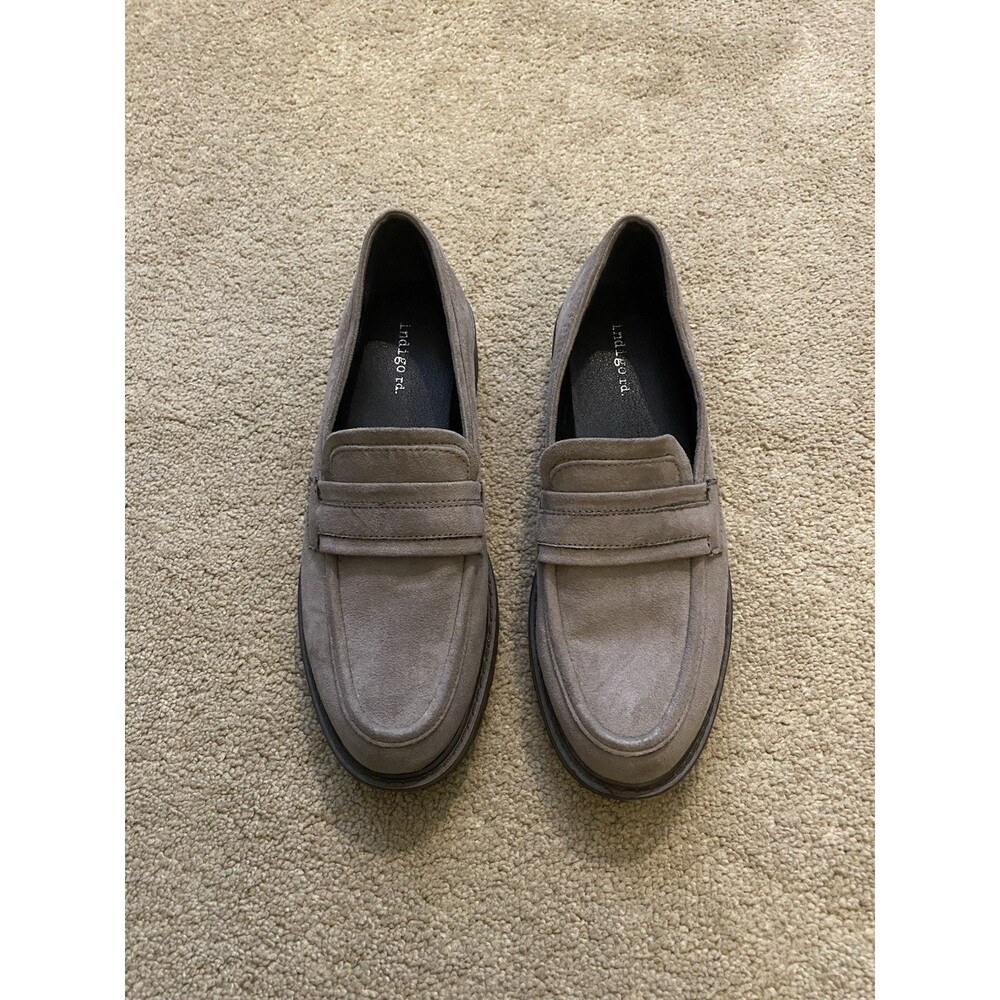 Indigo Rd Beige Suede Lug Sole Slip-On Loafers Minimalist Neutral Woman’s Size 7